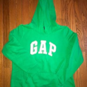 Classic GAP pull over hoodie